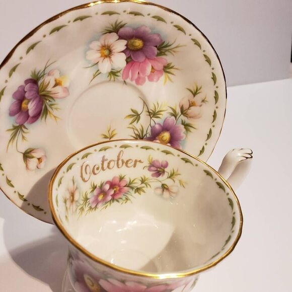 Royal Albert Bone China England Flower of the Month Cosmos 1970 - Picture 2 of 9